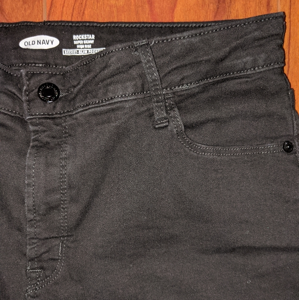 Old Navy Rock Star High Rise Super Skinny jeans